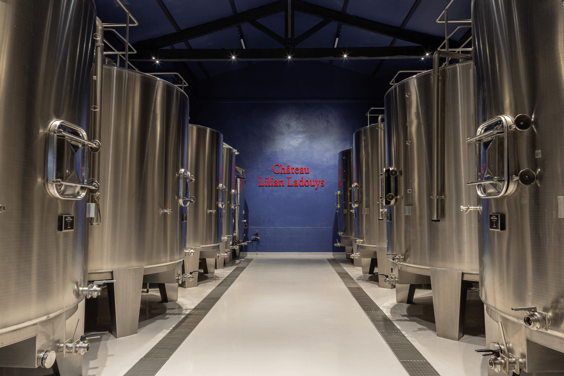 CHATEAU LILIAN LADOUYS, Cru Bourgeois Exceptionnel, Saint-Estephe, Bordeaux, 2018 - (EQW)